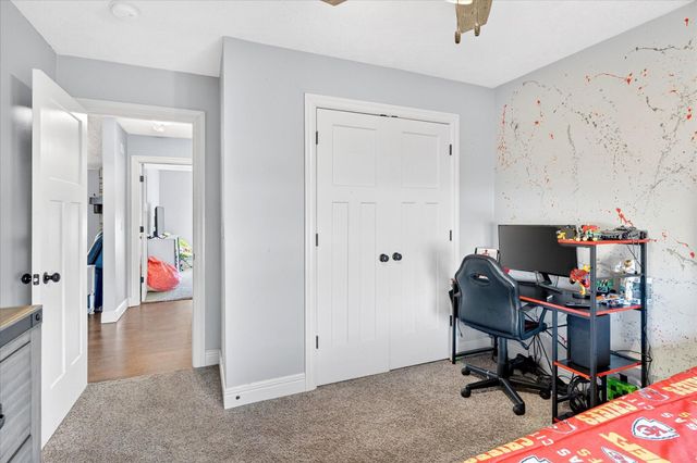 4544 Somerset Drive, Battlefield, MO 65619