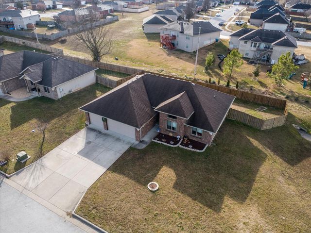 4544 Somerset Drive, Battlefield, MO 65619