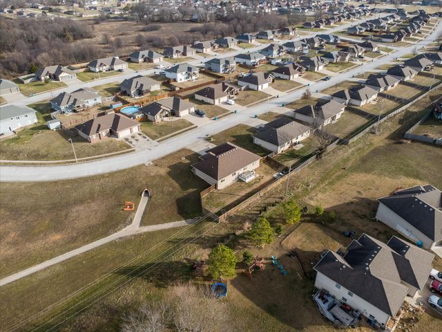 4544 Somerset Drive, Battlefield, MO 65619