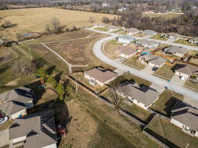 4544 Somerset Drive, Battlefield, MO 65619