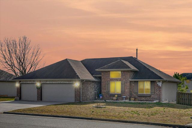 4544 Somerset Drive, Battlefield, MO 65619