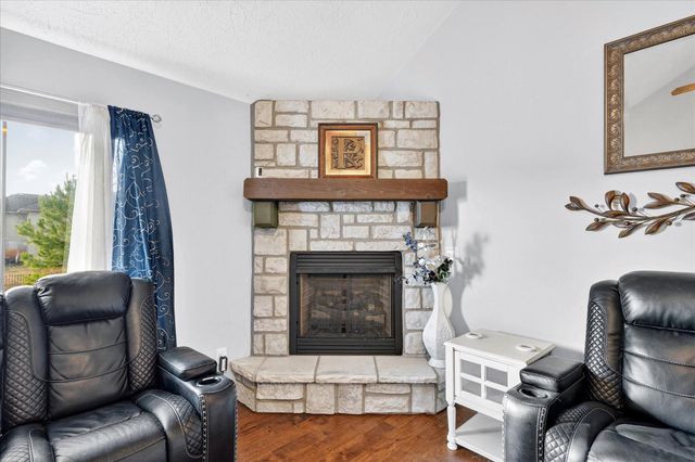 4544 Somerset Drive, Battlefield, MO 65619