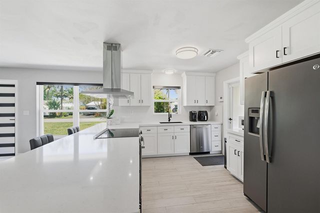 4441 NE 15th Avenue, Oakland Park, FL 33334