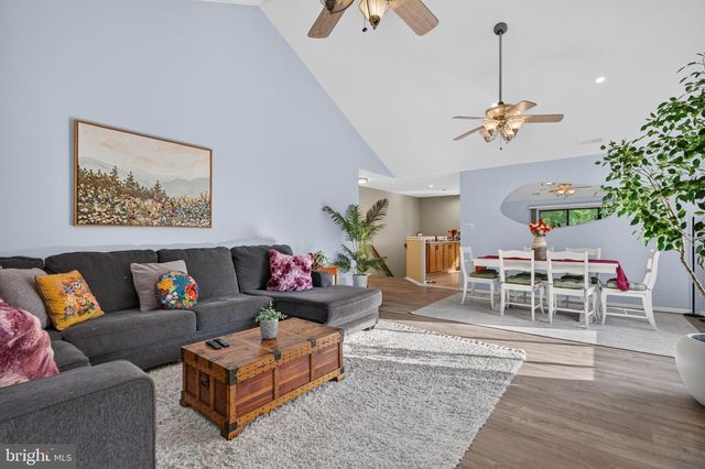 3502-B CHADBURY RD, Mount Laurel, NJ 08054