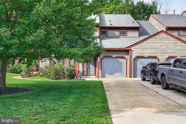 3502-B CHADBURY RD, Mount Laurel, NJ 08054