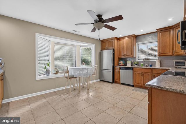 3502-B CHADBURY RD, Mount Laurel, NJ 08054