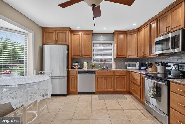 3502-B CHADBURY RD, Mount Laurel, NJ 08054