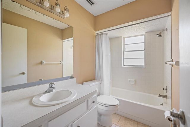 1236 GAYLE AVE, Nokomis, FL 34275