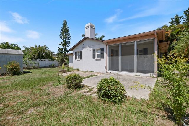 1236 GAYLE AVE, Nokomis, FL 34275
