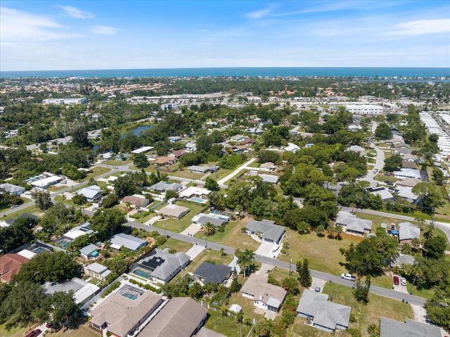 1236 GAYLE AVE, Nokomis, FL 34275