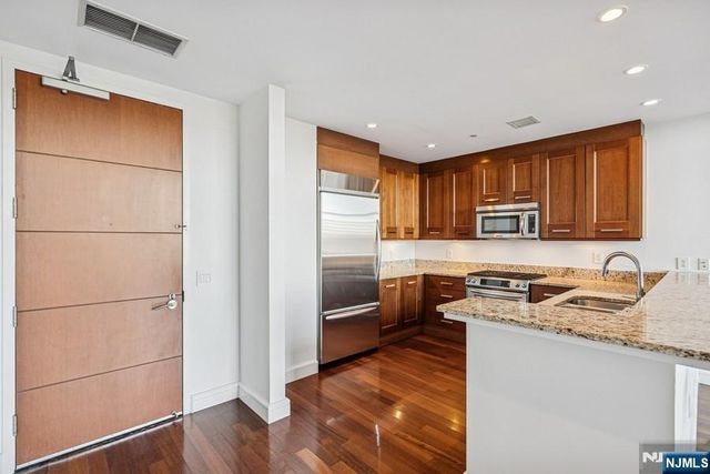 8100 River Road 0107, North Bergen, NJ 07047