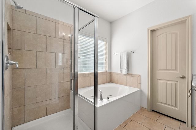 6805 Biondi Trail, Arlington, TX 76001