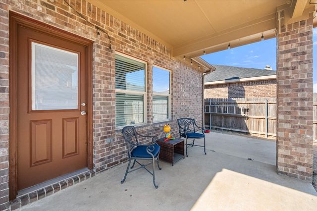 6805 Biondi Trail, Arlington, TX 76001