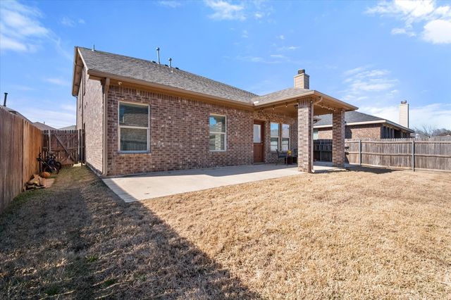 6805 Biondi Trail, Arlington, TX 76001