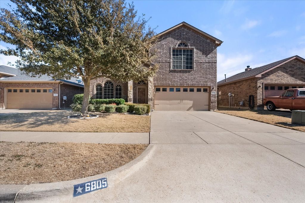 6805 Biondi Trail, Arlington, TX 76001
