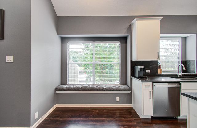 4444 Victory Drive 30, Houston, TX 77088