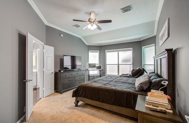 4444 Victory Drive 30, Houston, TX 77088