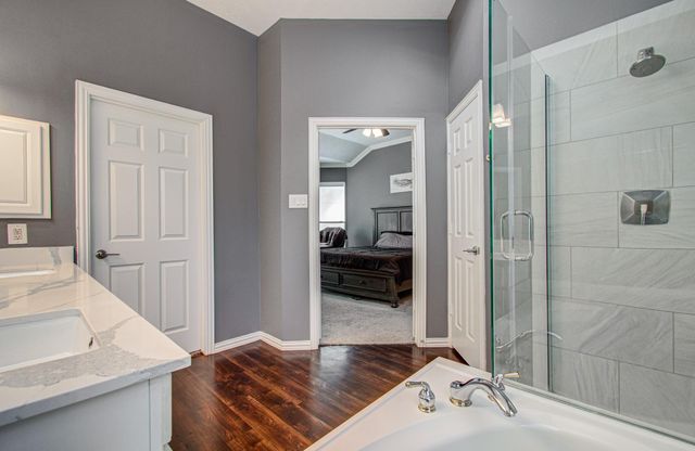 4444 Victory Drive 30, Houston, TX 77088