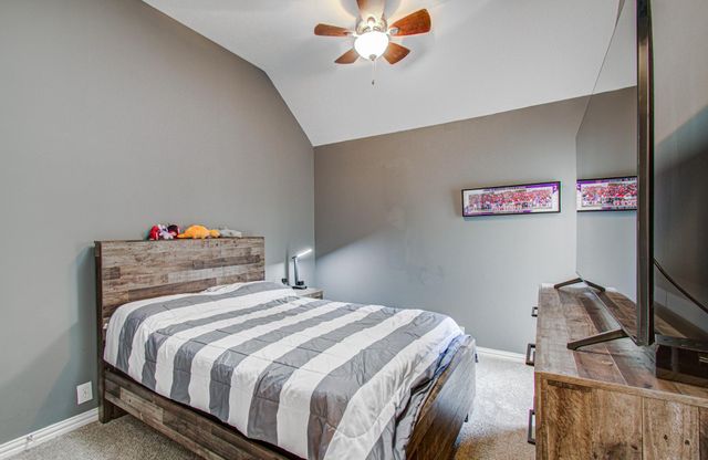 4444 Victory Drive 30, Houston, TX 77088