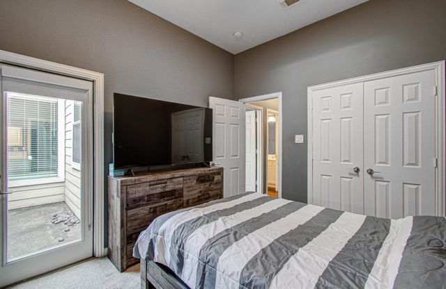 4444 Victory Drive 30, Houston, TX 77088