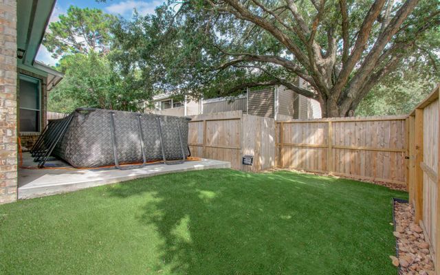4444 Victory Drive 30, Houston, TX 77088