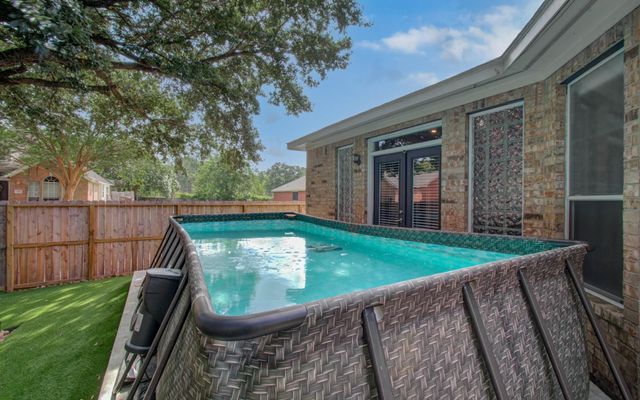 4444 Victory Drive 30, Houston, TX 77088