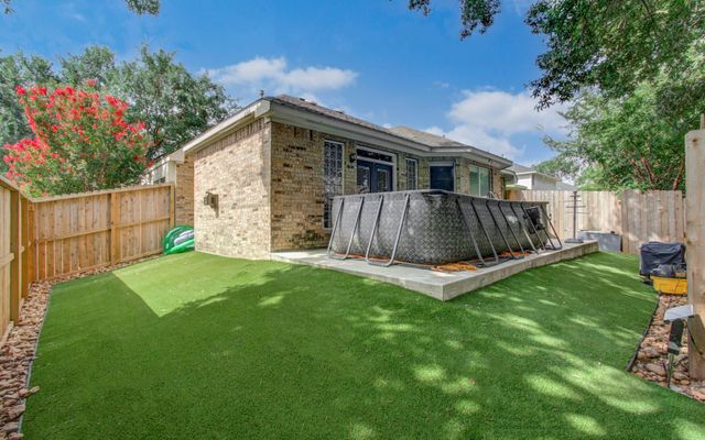 4444 Victory Drive 30, Houston, TX 77088