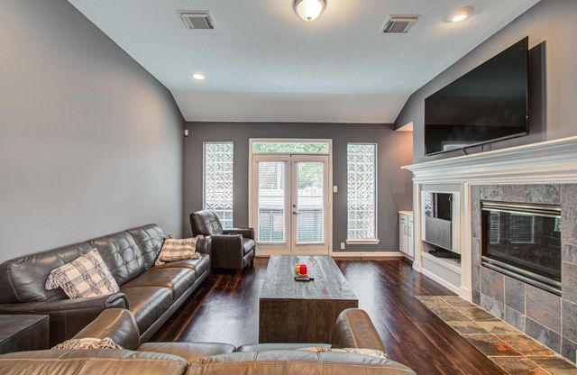 4444 Victory Drive 30, Houston, TX 77088