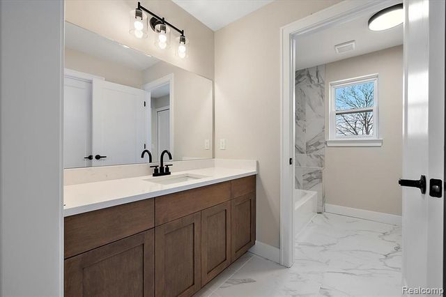 53650 Romeo Plank Road, Macomb, MI 48042