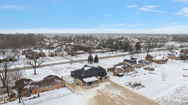 53650 Romeo Plank Road, Macomb, MI 48042