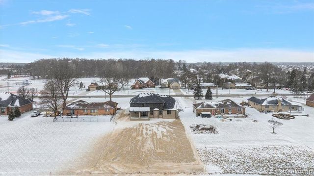 53650 Romeo Plank Road, Macomb, MI 48042