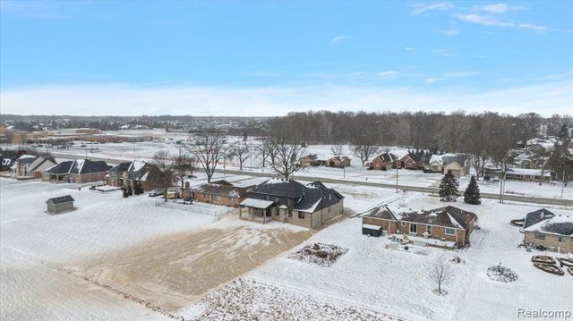 53650 Romeo Plank Road, Macomb, MI 48042