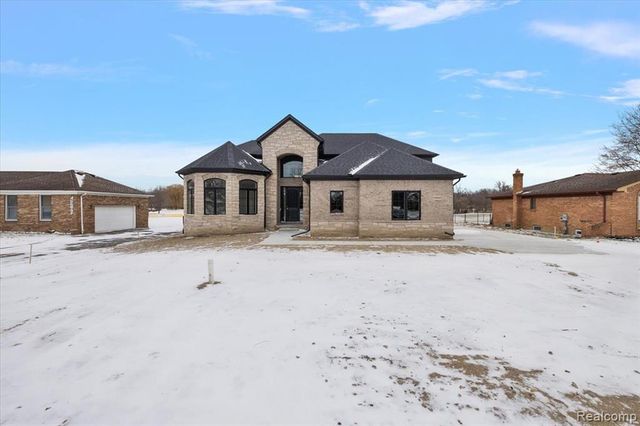 53650 Romeo Plank Road, Macomb, MI 48042