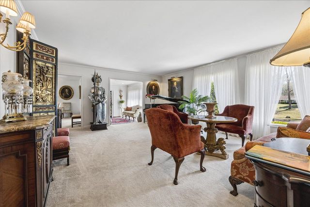 560 W WOODLAND HEIGHTS DR, Holly Springs, MS 38635