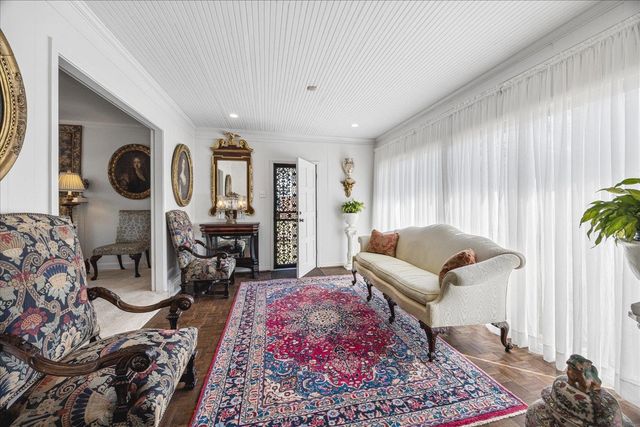 560 W WOODLAND HEIGHTS DR, Holly Springs, MS 38635