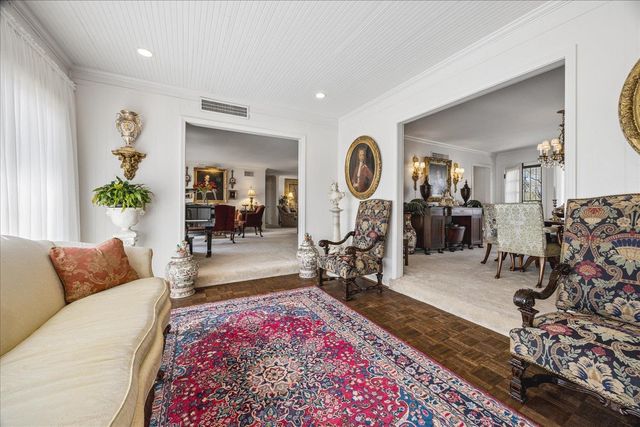 560 W WOODLAND HEIGHTS DR, Holly Springs, MS 38635