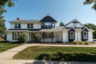 3207 Fox Ridge DRIVE, Waukesha, WI 53189