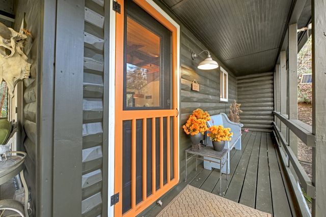 129 Old Bend Road, Blue Ridge, GA 30560
