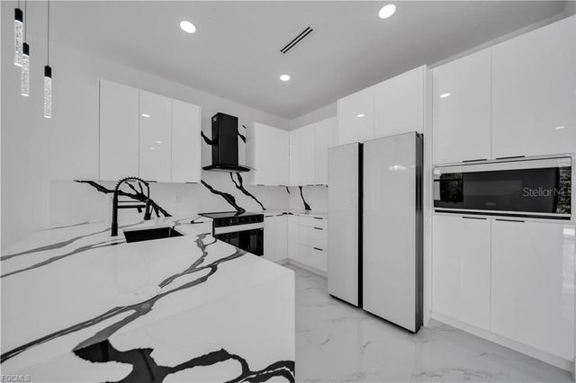 2903 BELUGA STREET, Lehigh Acres, FL 33972