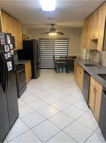7833 San Marcos Place, Boca Raton, FL 33433