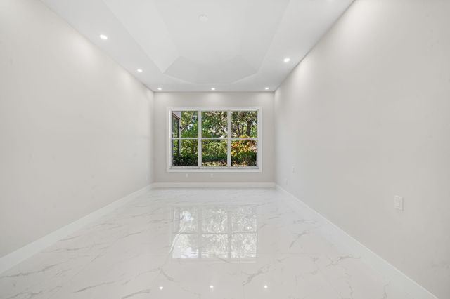 11431 Lanai Lane E, Boynton Beach, FL 33437