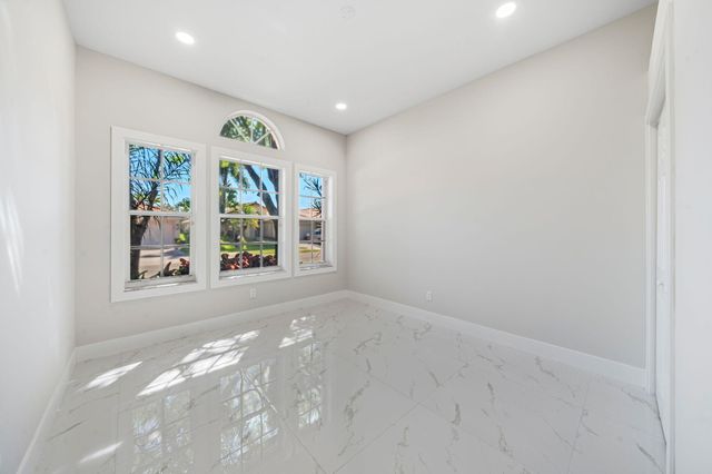 11431 Lanai Lane E, Boynton Beach, FL 33437