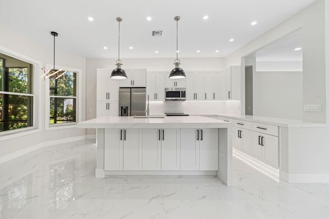 11431 Lanai Lane E, Boynton Beach, FL 33437