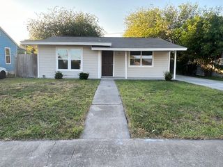 953 Lum Ave, Corpus Christi, TX 78412