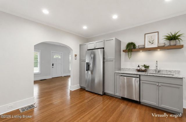 114 Oxford Pl, Louisville, KY 40207