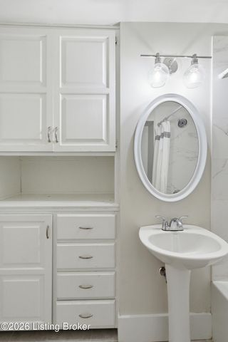 114 Oxford Pl, Louisville, KY 40207
