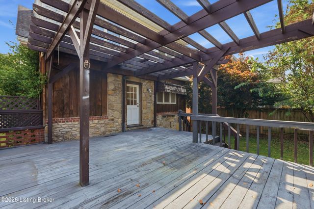 114 Oxford Pl, Louisville, KY 40207