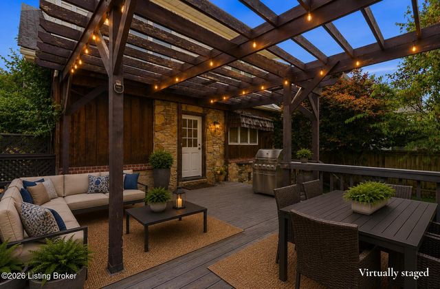 114 Oxford Pl, Louisville, KY 40207