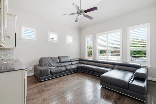 327 Westwood Drive, League City, TX 77573