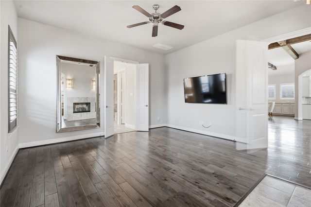 327 Westwood Drive, League City, TX 77573